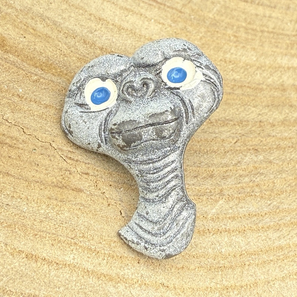 Vintage 80's E.T. The Extra Terrestrial Movie Pin Pinback Memorabilia